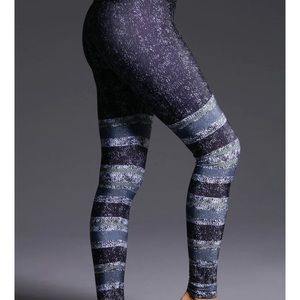 Onzie flow leggings